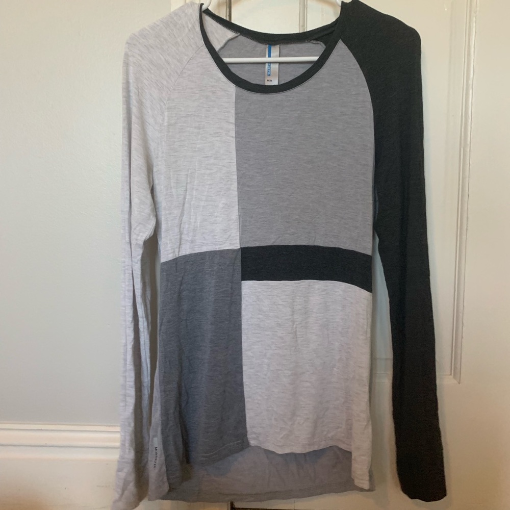 Mondetta Super Soft Gray Color Block Long Sleeve